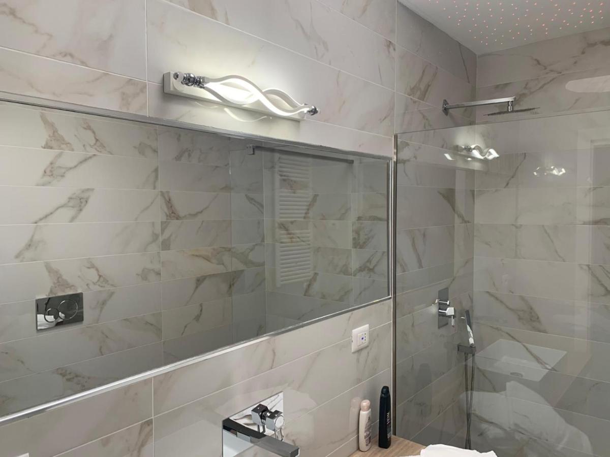 Ferienwohnung Penthouse Aureliana Attico Con Piscina A Roma Exterior foto