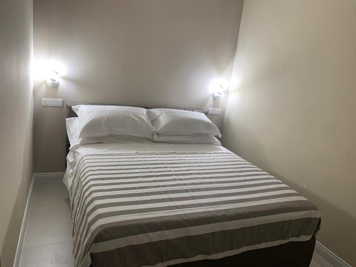 Ferienwohnung Penthouse Aureliana Attico Con Piscina A Roma Exterior foto